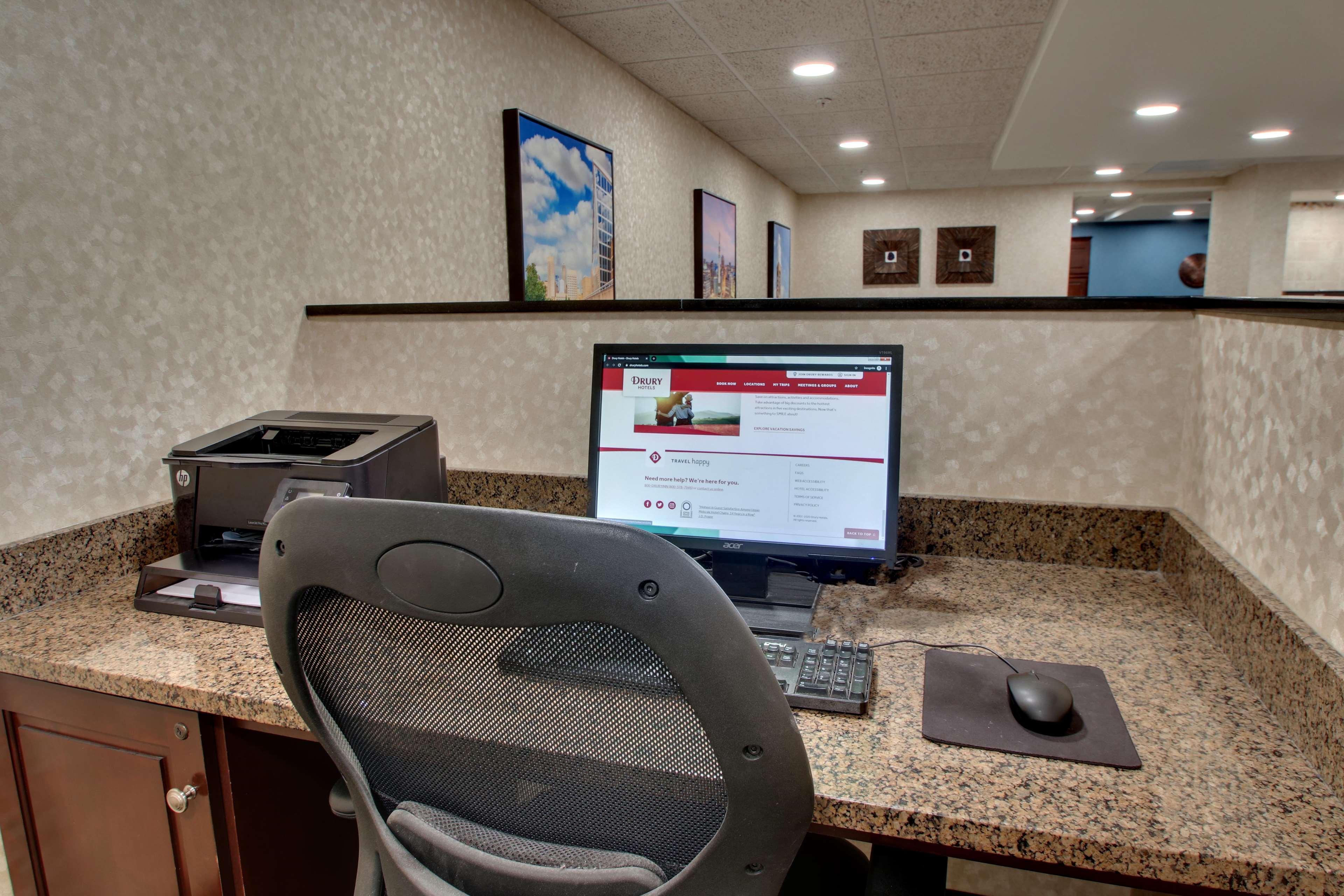 Best Western Plus North At Pyramids